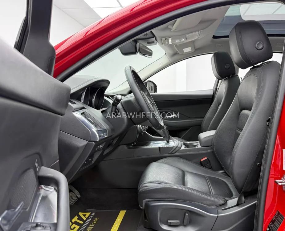 جاجوار إي بيس 2019 for Sale in دبي Image-8