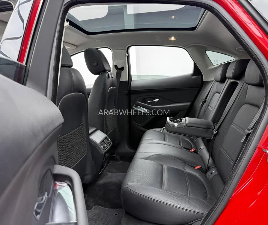 جاجوار إي بيس 2019 for Sale in دبي Image-18