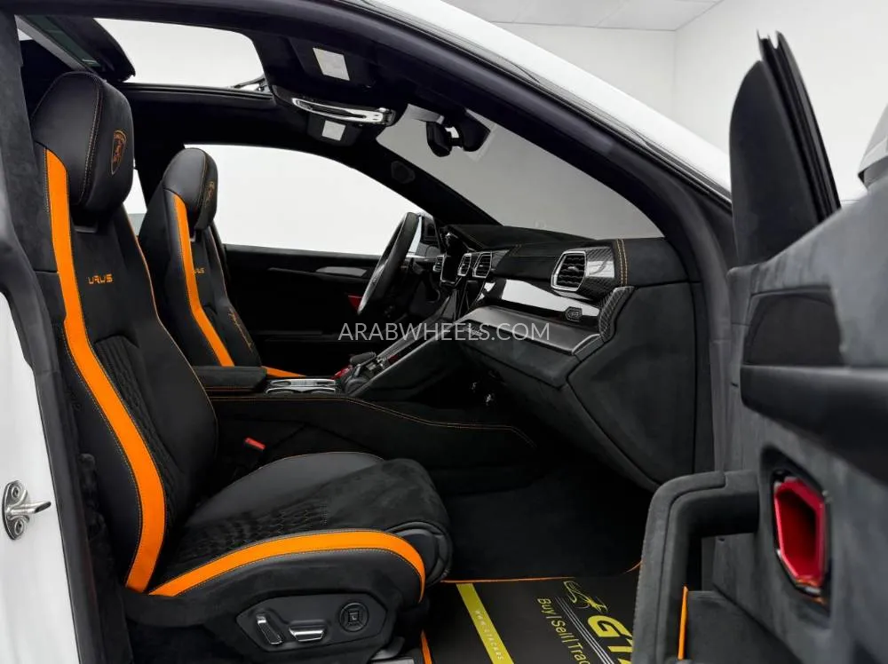 Lamborghini Urus 2023 for Sale in Dubai Image-9
