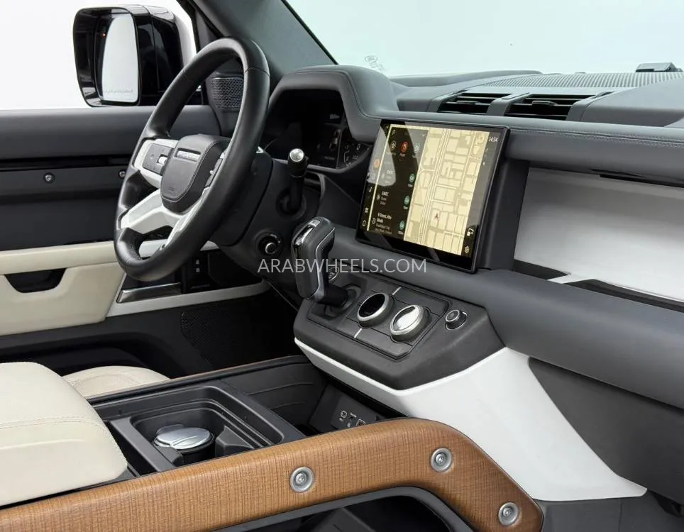 Land Rover Defender 2024 for Sale in Dubai Image-7