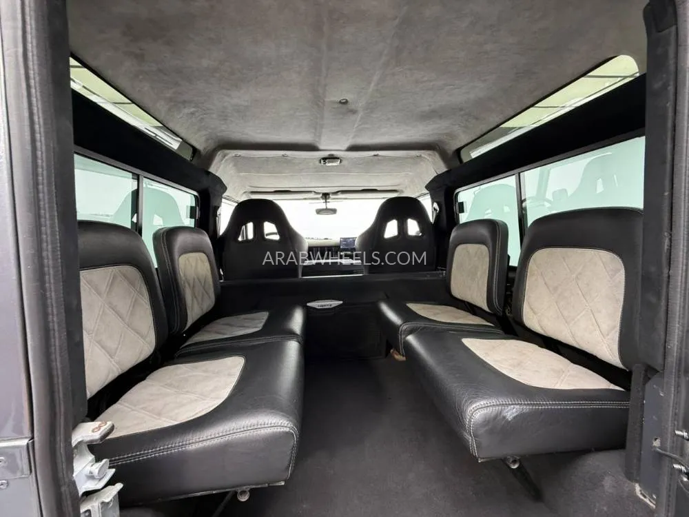 لاند روفر ديفندر 1988 for Sale in دبي Image-16