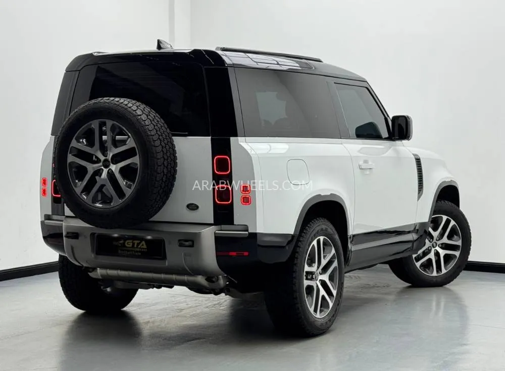 لاند روفر ديفندر 2023 for Sale in دبي Image-4