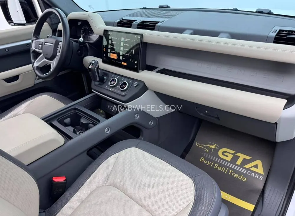 لاند روفر ديفندر 2023 for Sale in دبي Image-15