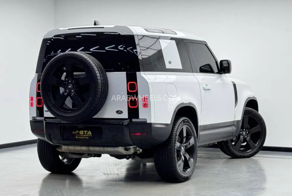 لاند روفر ديفندر 2023 for Sale in دبي Image-4