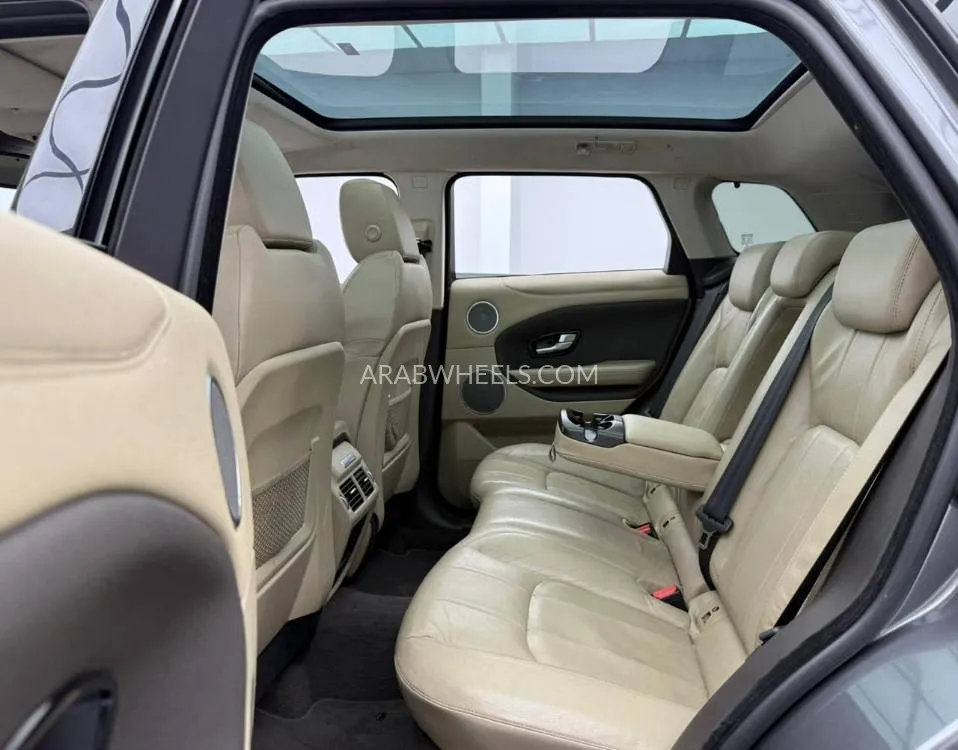 Land Rover Range Rover Evoque 2016 for Sale in Dubai Image-17