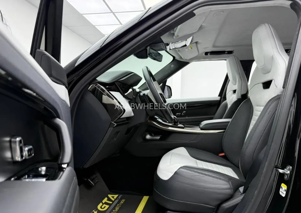 لاند روفر رينج روفر سبورت 2024 for Sale in دبي Image-8