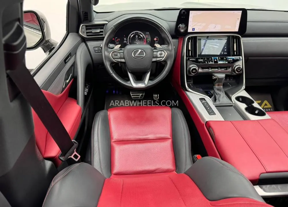 لكزس LX 2023 for Sale in دبي Image-8