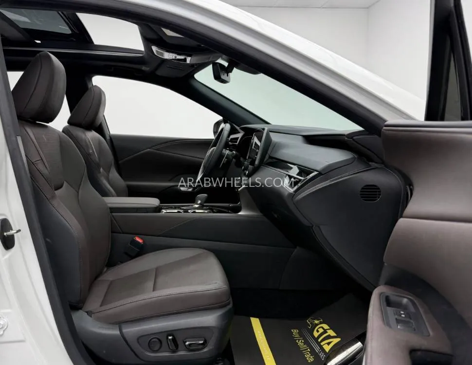 Lexus RX 2023 for Sale in Dubai Image-15