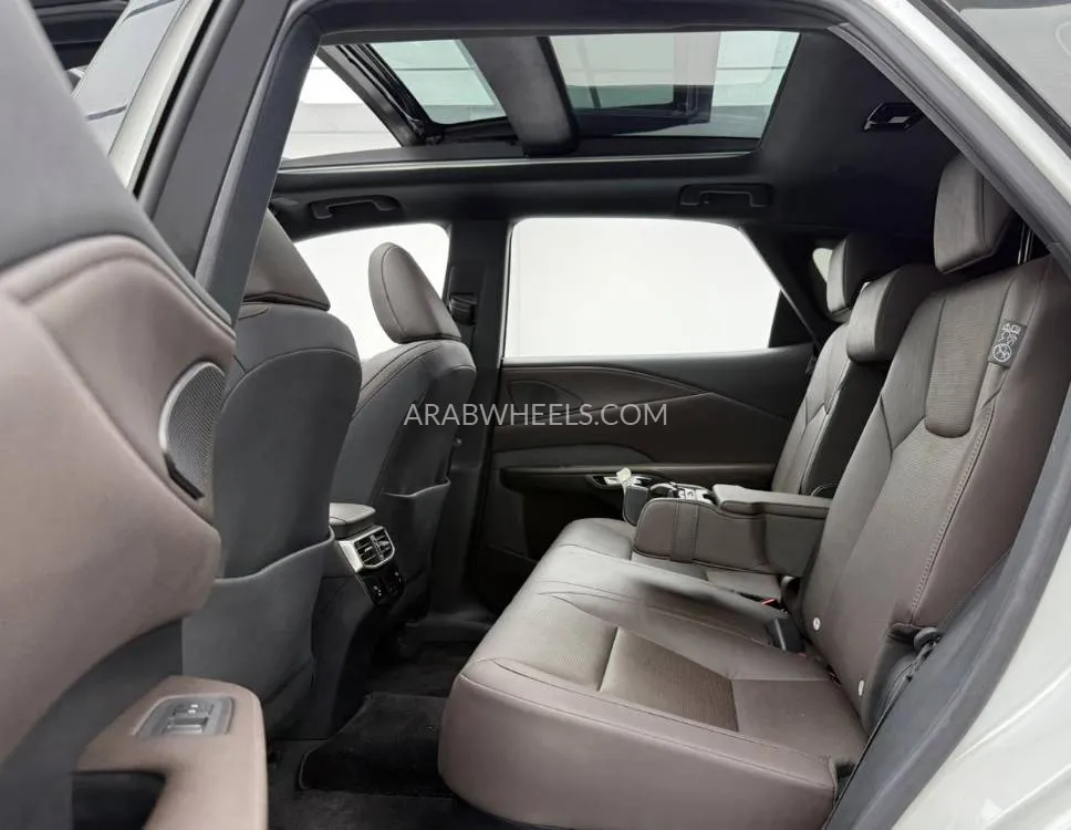 Lexus RX 2023 for Sale in Dubai Image-17