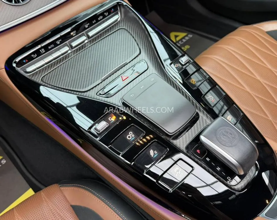 مرسيدس بنز AMG جي تي 2019 for Sale in دبي Image-18