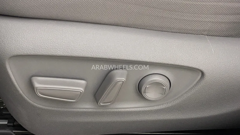 Toyota Highlander 2023 for Sale in Dubai Image-22