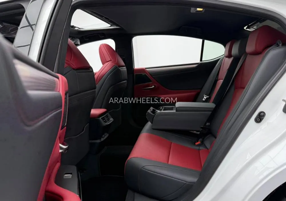 Lexus ES 2025 for Sale in Dubai Image-17