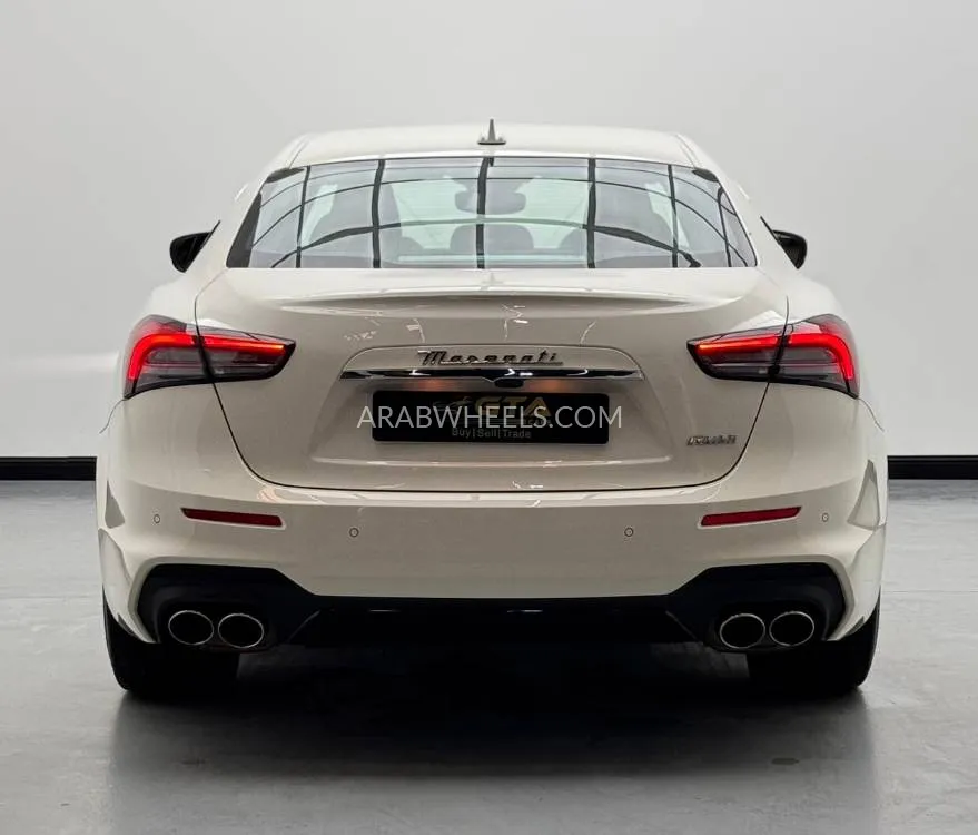 Maserati Ghibli 2022 for Sale in Dubai Image-5
