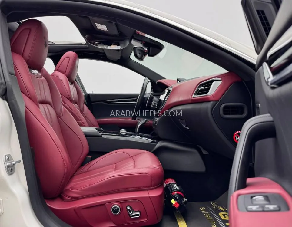 Maserati Ghibli 2022 for Sale in Dubai Image-11