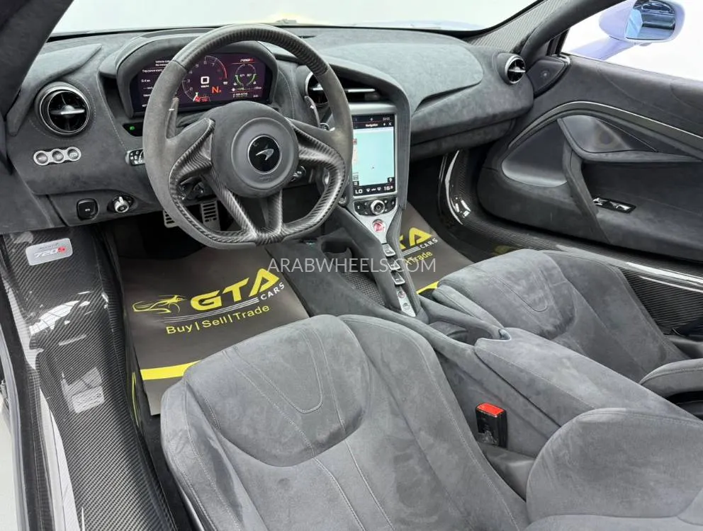 McLaren 720S 2022 for Sale in Dubai Image-12