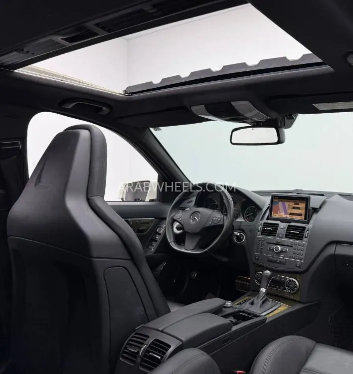 Mercedes Benz C Class 2010 for Sale in Dubai Image-10