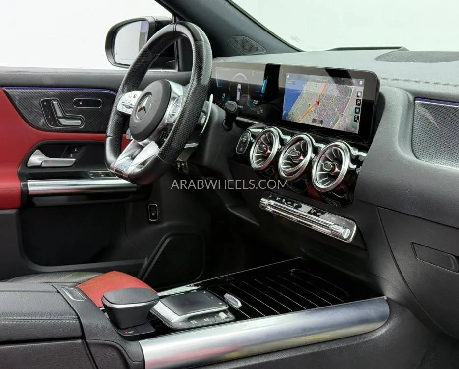 Mercedes Benz GLA 2022 for Sale in Dubai Image-13