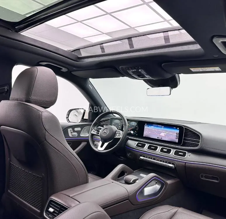 Mercedes Benz GLE Class 2022 for Sale in Dubai Image-13