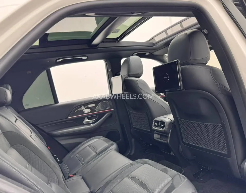 مرسيدس بنز GLE Class 2022 for Sale in دبي Image-10
