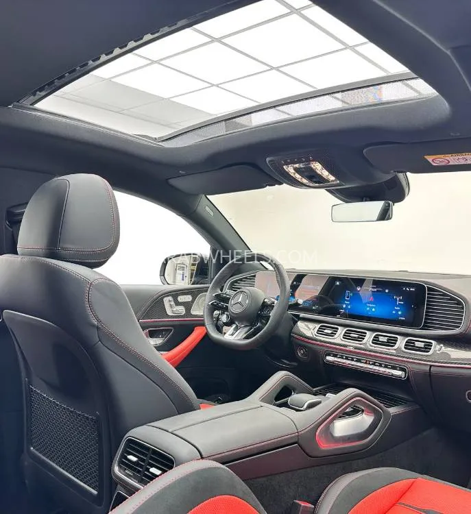 مرسيدس بنز GLE Class 2024 for Sale in دبي Image-14