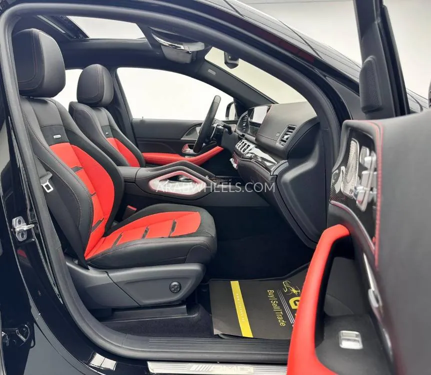 مرسيدس بنز GLE Class 2024 for Sale in دبي Image-18