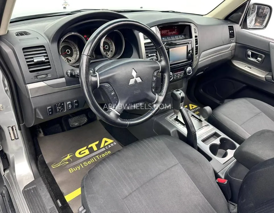 Mitsubishi Pajero 2022 for Sale in Dubai Image-9