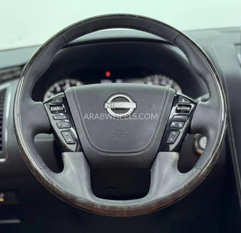 Nissan Patrol 2023 for Sale in Dubai Image-9