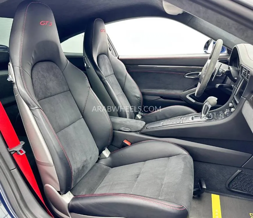 Porsche 911 2016 for Sale in Dubai Image-11