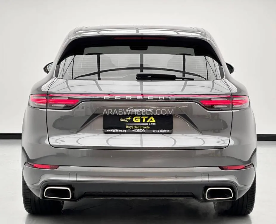 Porsche Cayenne 2022 for Sale in Dubai Image-5