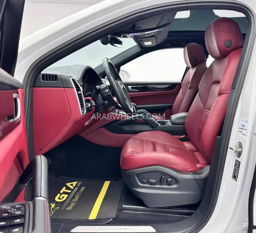 Porsche Cayenne 2023 for Sale in Dubai Image-15