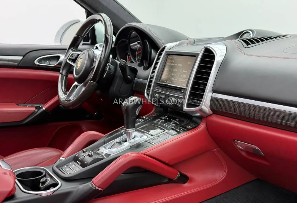 Porsche Cayenne 2016 for Sale in Dubai Image-7