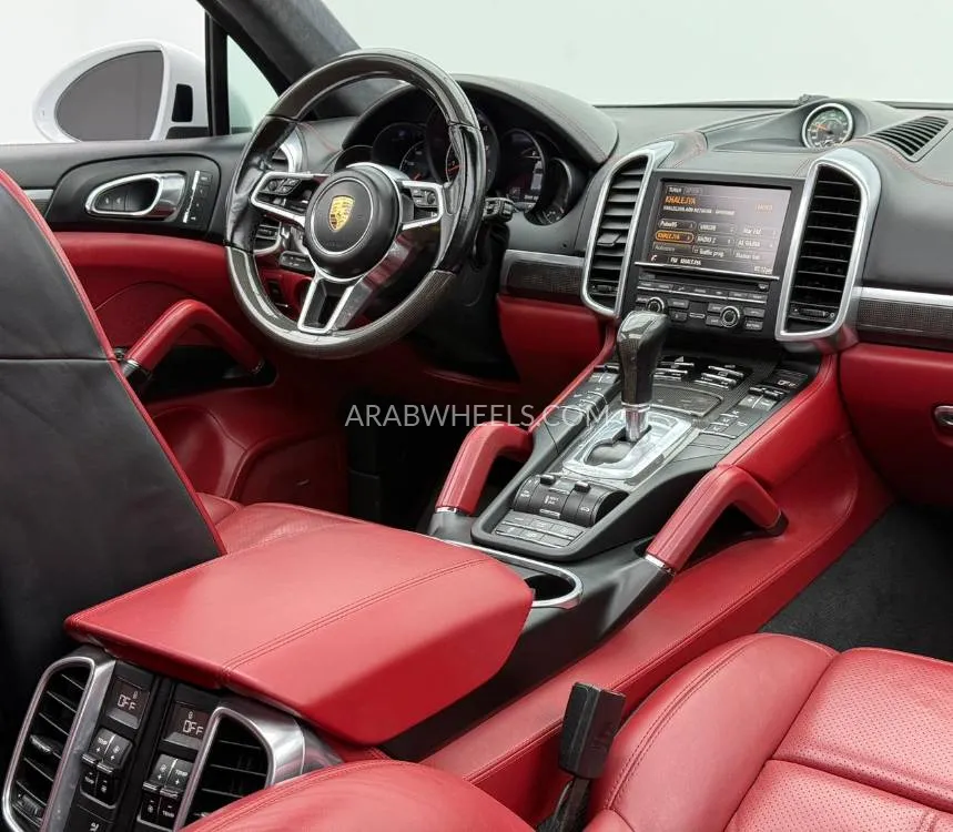 Porsche Cayenne 2016 for Sale in Dubai Image-11