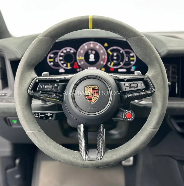 Porsche Cayenne 2025 for Sale in Dubai Image-9