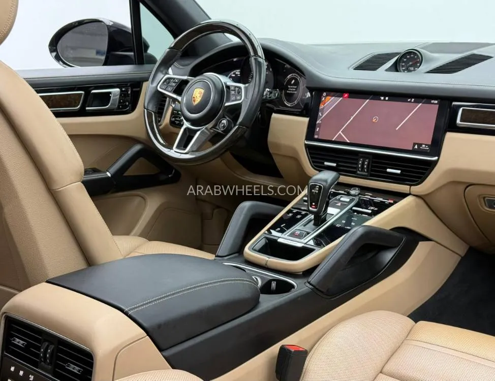 Porsche Cayenne 2018 for Sale in Dubai Image-11