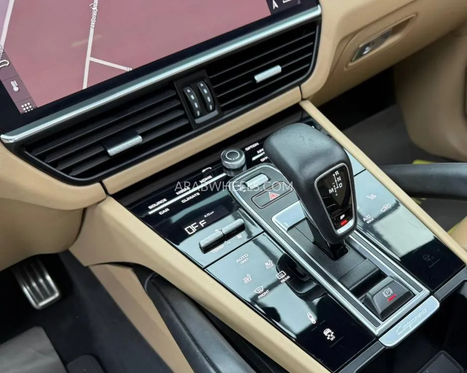 Porsche Cayenne 2018 for Sale in Dubai Image-14