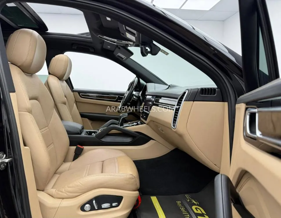 Porsche Cayenne 2018 for Sale in Dubai Image-17