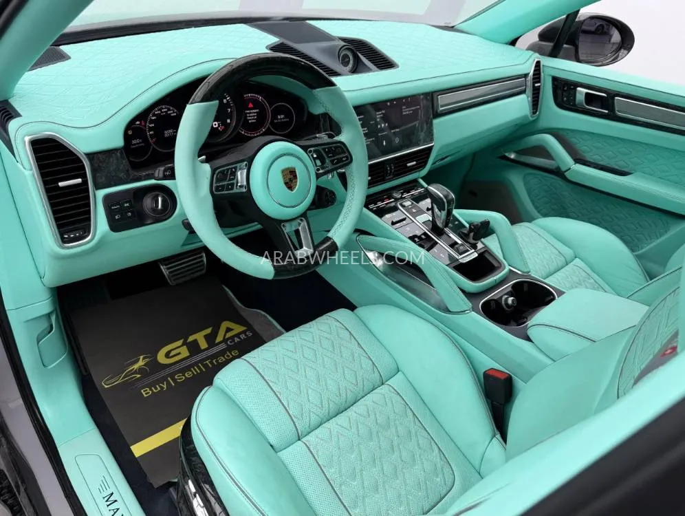 Porsche Cayenne 2020 for Sale in Dubai Image-12