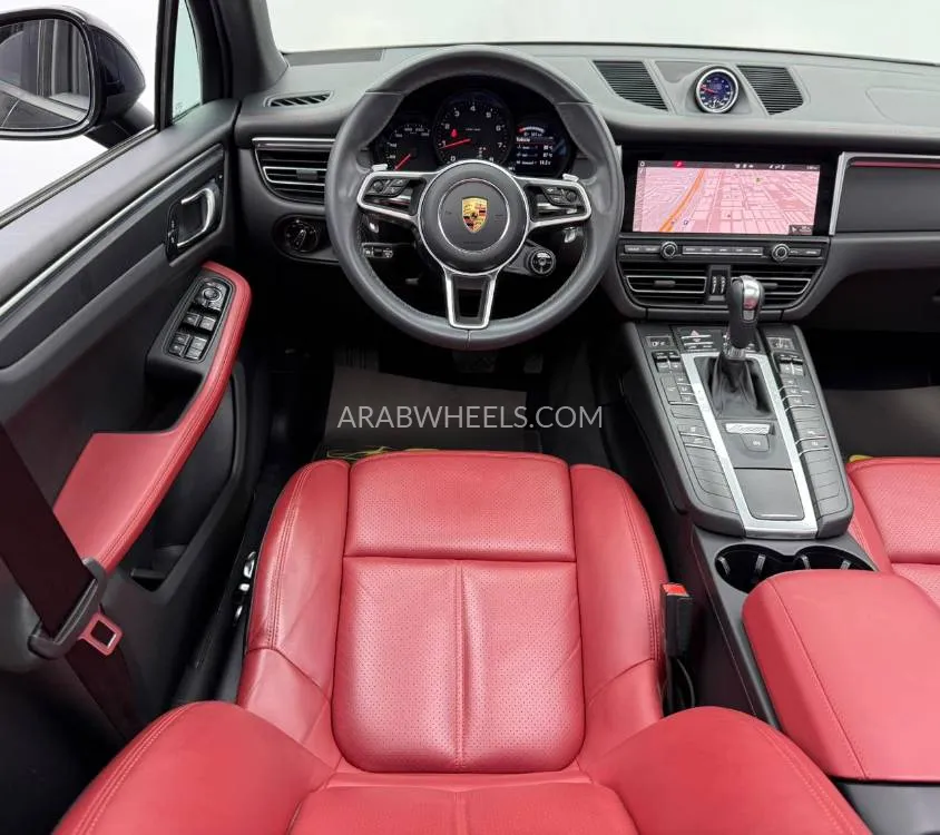 Porsche Macan 2023 for Sale in Dubai Image-8