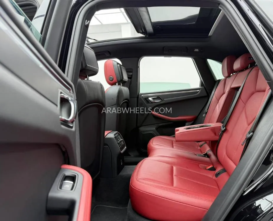 Porsche Macan 2023 for Sale in Dubai Image-17