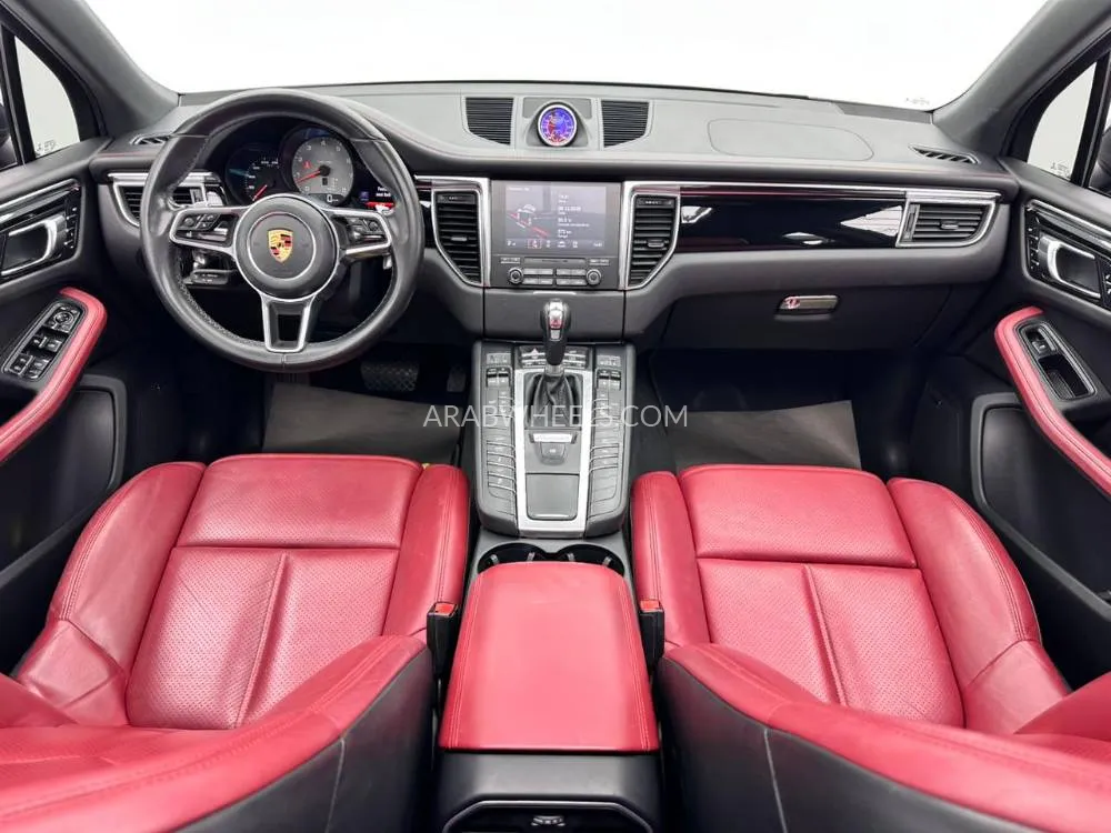Porsche Macan 2018 for Sale in Dubai Image-10