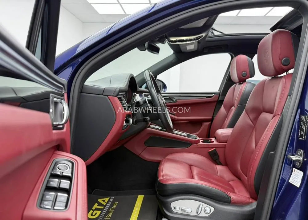 Porsche Macan 2022 for Sale in Dubai Image-8