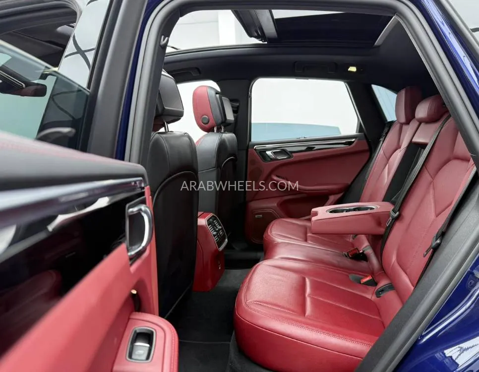 Porsche Macan 2022 for Sale in Dubai Image-16
