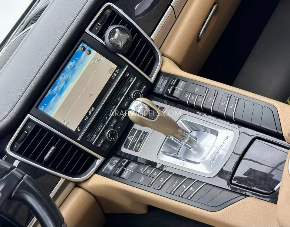 Porsche Panamera 2016 for Sale in Dubai Image-14