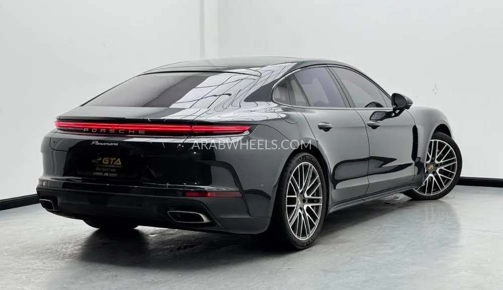 بورشه باناميرا 2025 for Sale in دبي Image-4