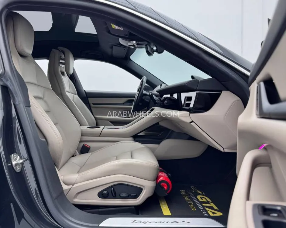بورشه تايكان 2021 for Sale in دبي Image-11