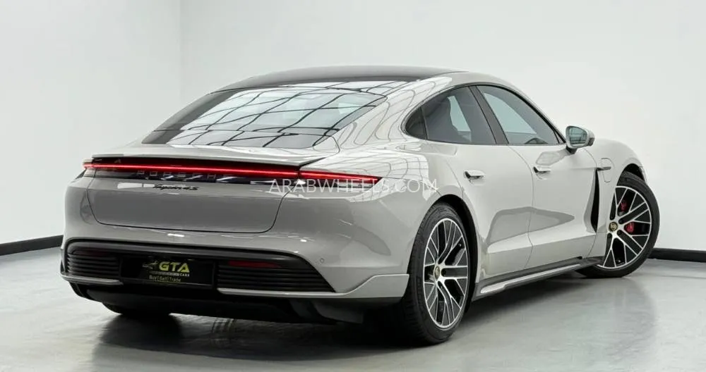 Porsche Taycan 2021 for Sale in Dubai Image-6