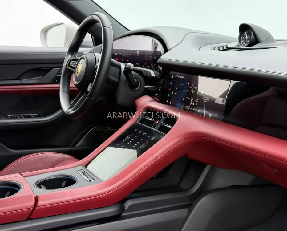 Porsche Taycan 2021 for Sale in Dubai Image-13