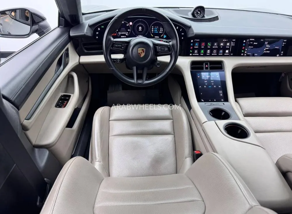 Porsche Taycan 2021 for Sale in Dubai Image-8