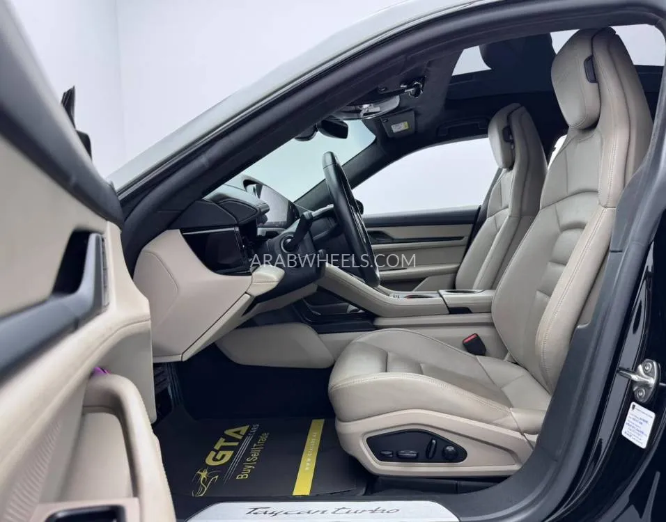 Porsche Taycan 2021 for Sale in Dubai Image-9