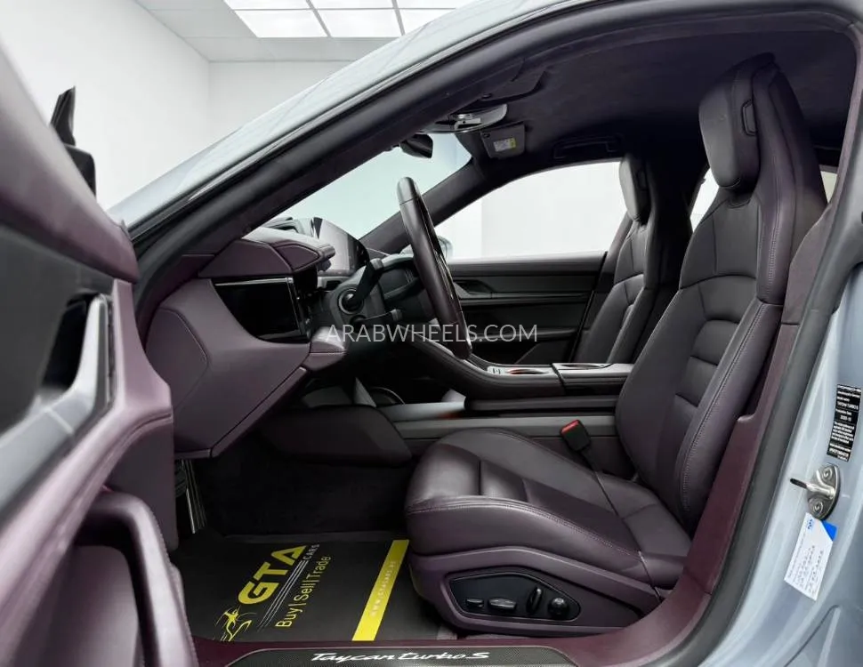 Porsche Taycan 2021 for Sale in Dubai Image-8